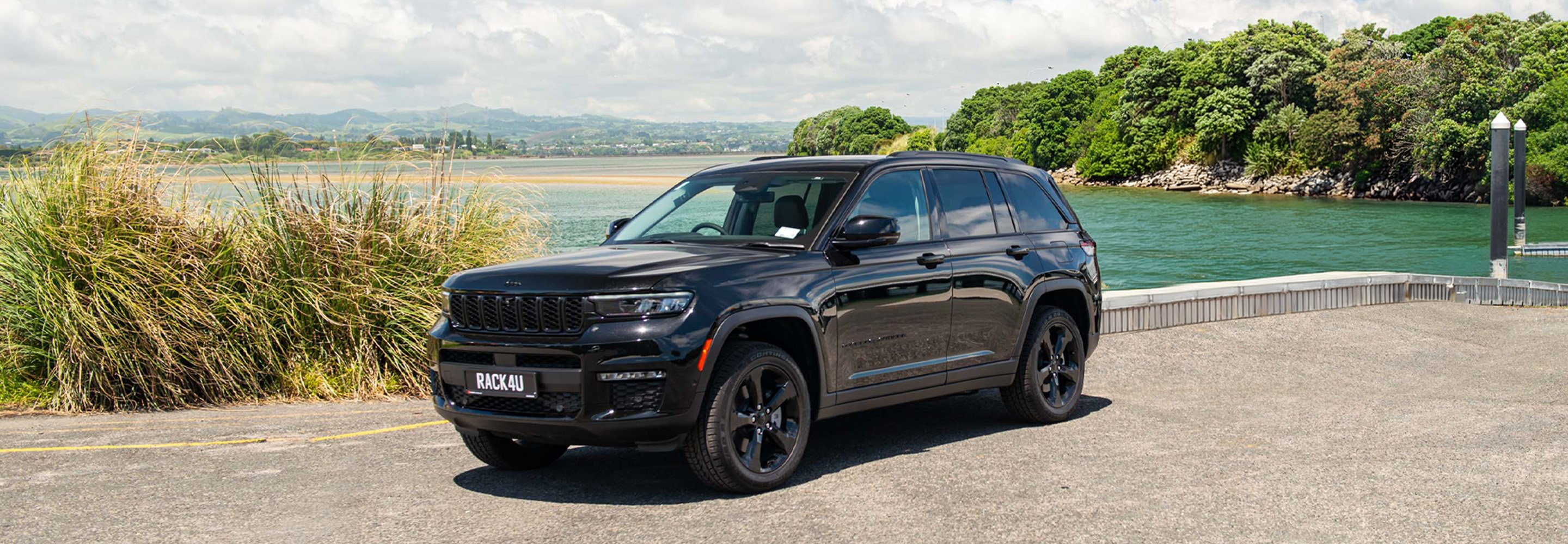 Jeep Avenger Summit hero image