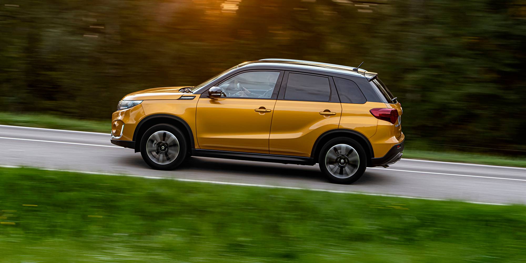 Suzuki Vitara Hybrid Safari 2WD Auto hero image